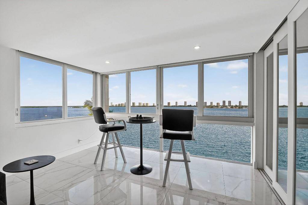 West Palm Beach, FL 33403,301 Lake Shore Dr #801