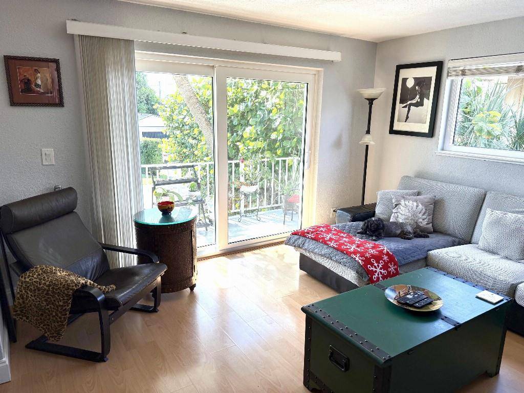 Fort Lauderdale, FL 33308,2715 NE 49th St #205