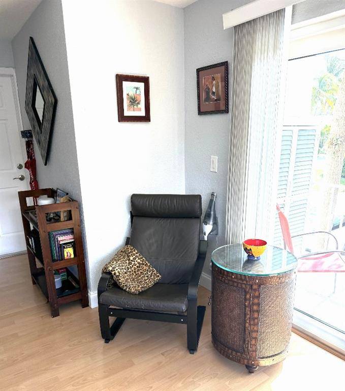 Fort Lauderdale, FL 33308,2715 NE 49th St #205