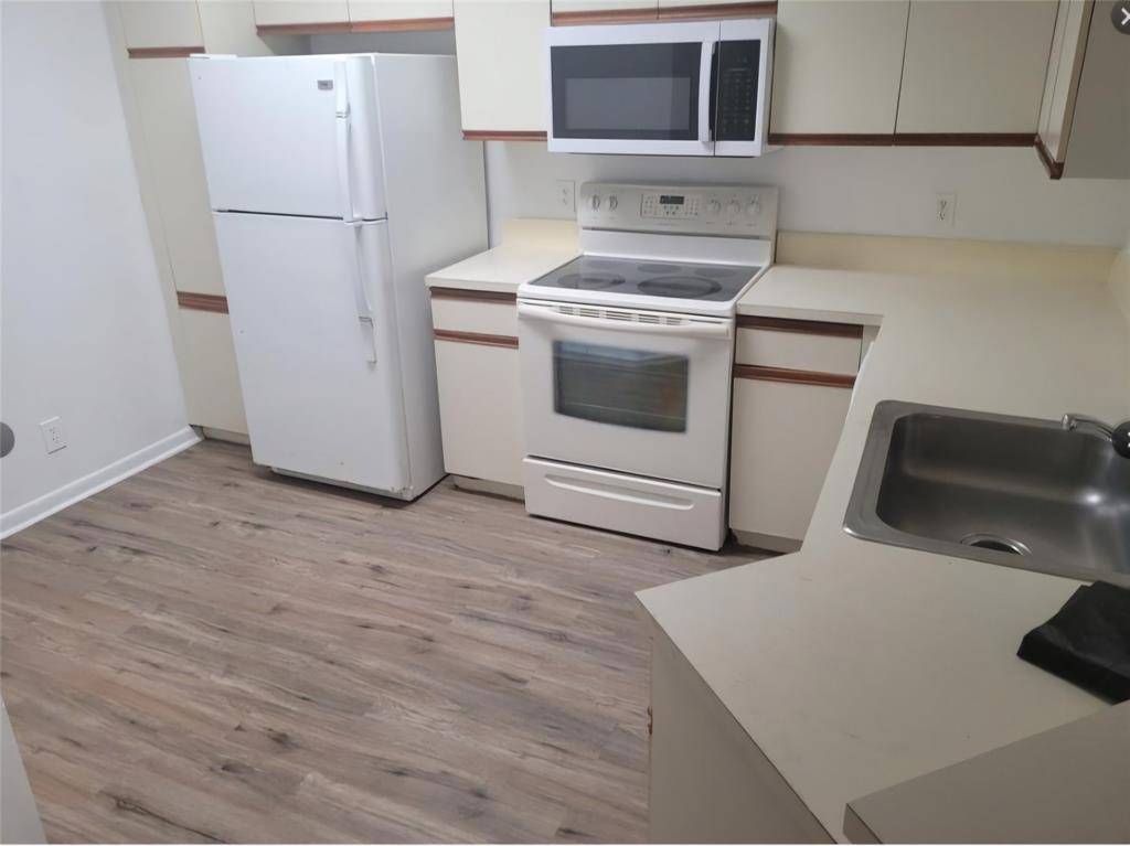 Coral Springs, FL 33067,8741 E Wiles Rd #305