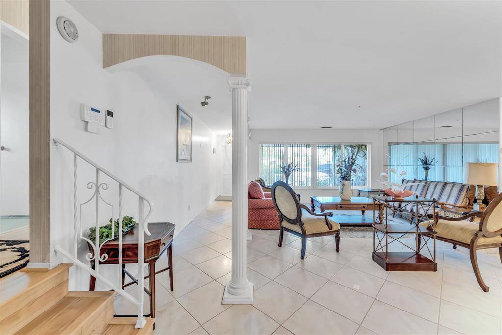 Lauderdale Lakes, FL 33319,4490 NW 43rd St