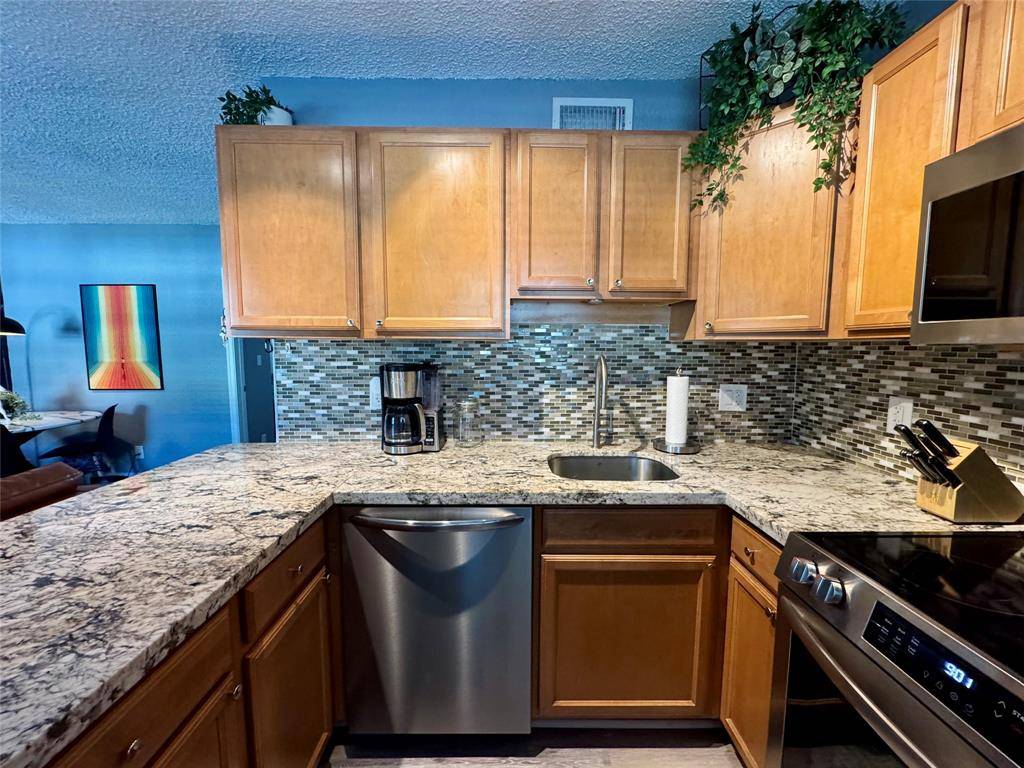 Wilton Manors, FL 33334,2660 NE 8th Ave #211