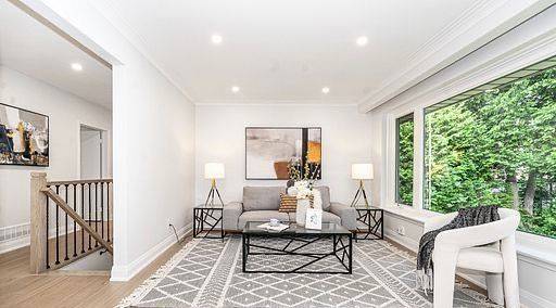 Richmond Hill, ON L4C 1R8,318 Paliser CRES S