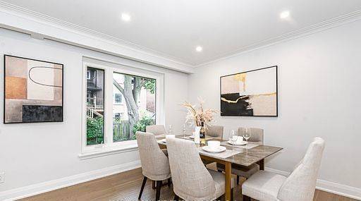 Richmond Hill, ON L4C 1R8,318 Paliser CRES S