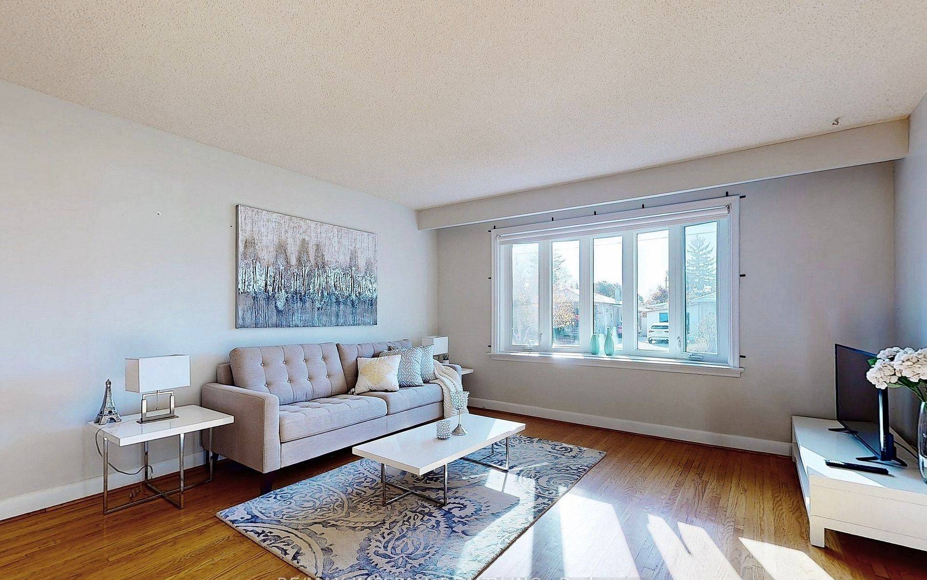 Richmond Hill, ON L4C 1R4,331 Boisdale AVE