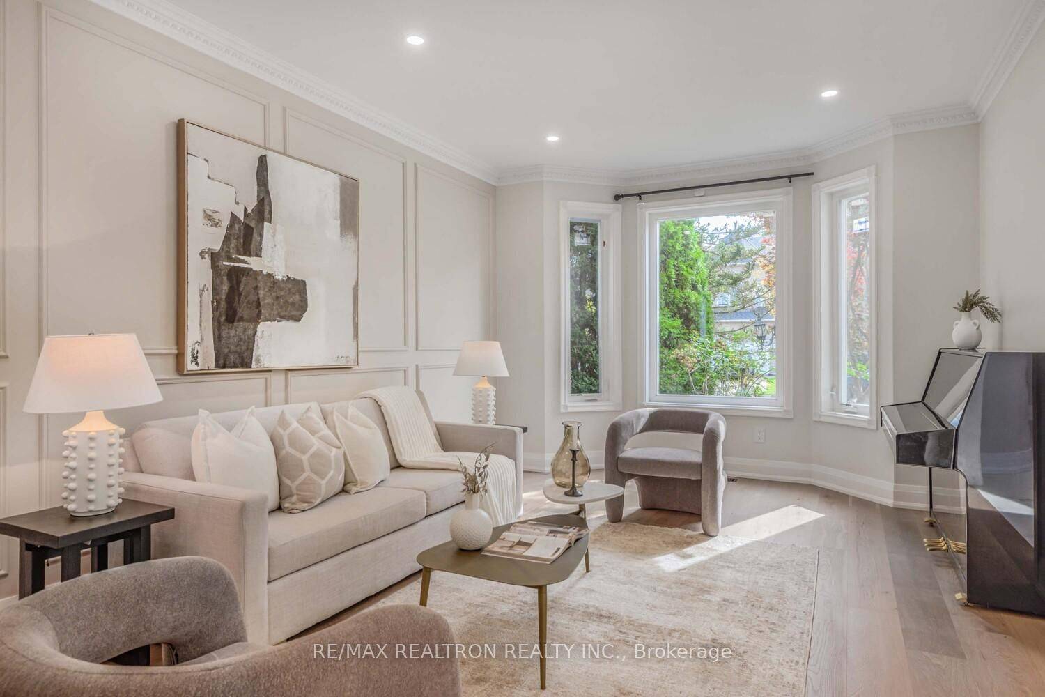 Richmond Hill, ON L4B 4A5,20 Pathlane RD