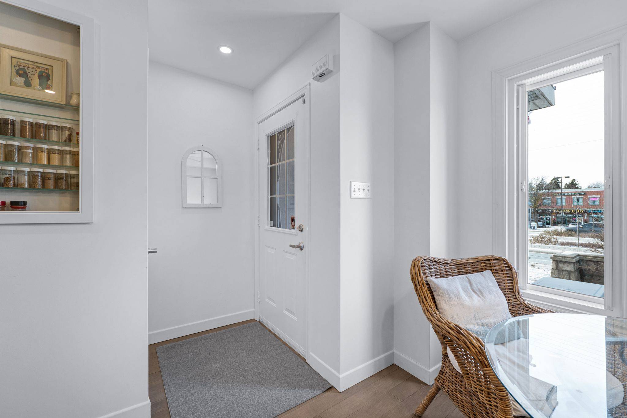 Richmond Hill, ON L4C 0L5,8917 Yonge ST