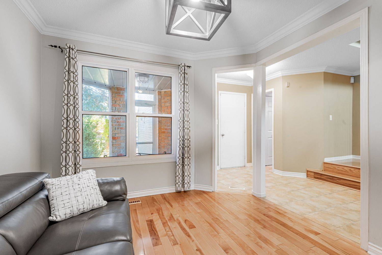 Richmond Hill, ON L4C 8M7,16 Marchwood CRES