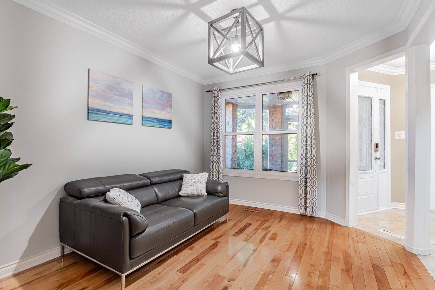 Richmond Hill, ON L4C 8M7,16 Marchwood CRES