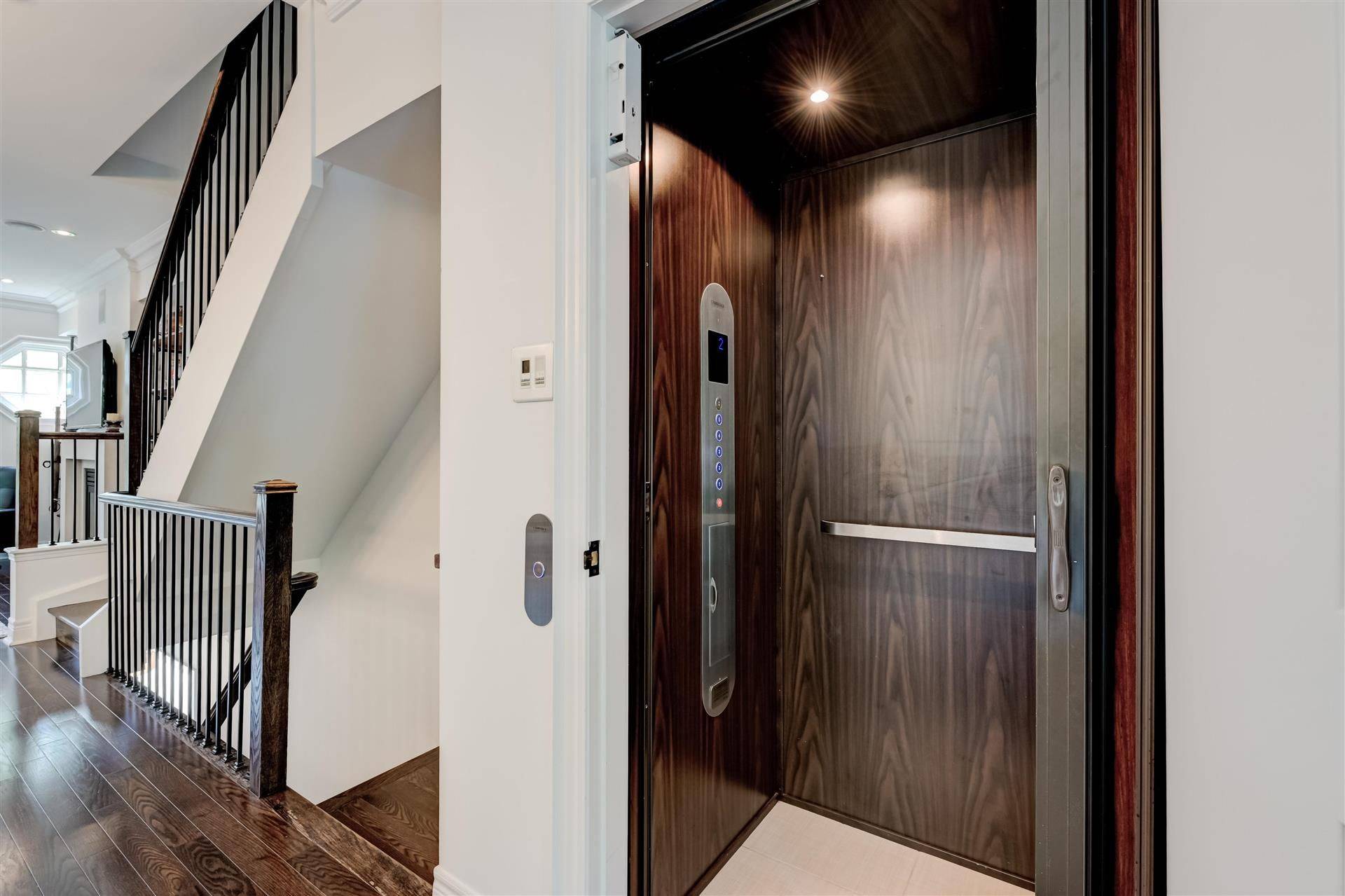 Vaughan, ON L4L 0C5,111 Powseland CRES