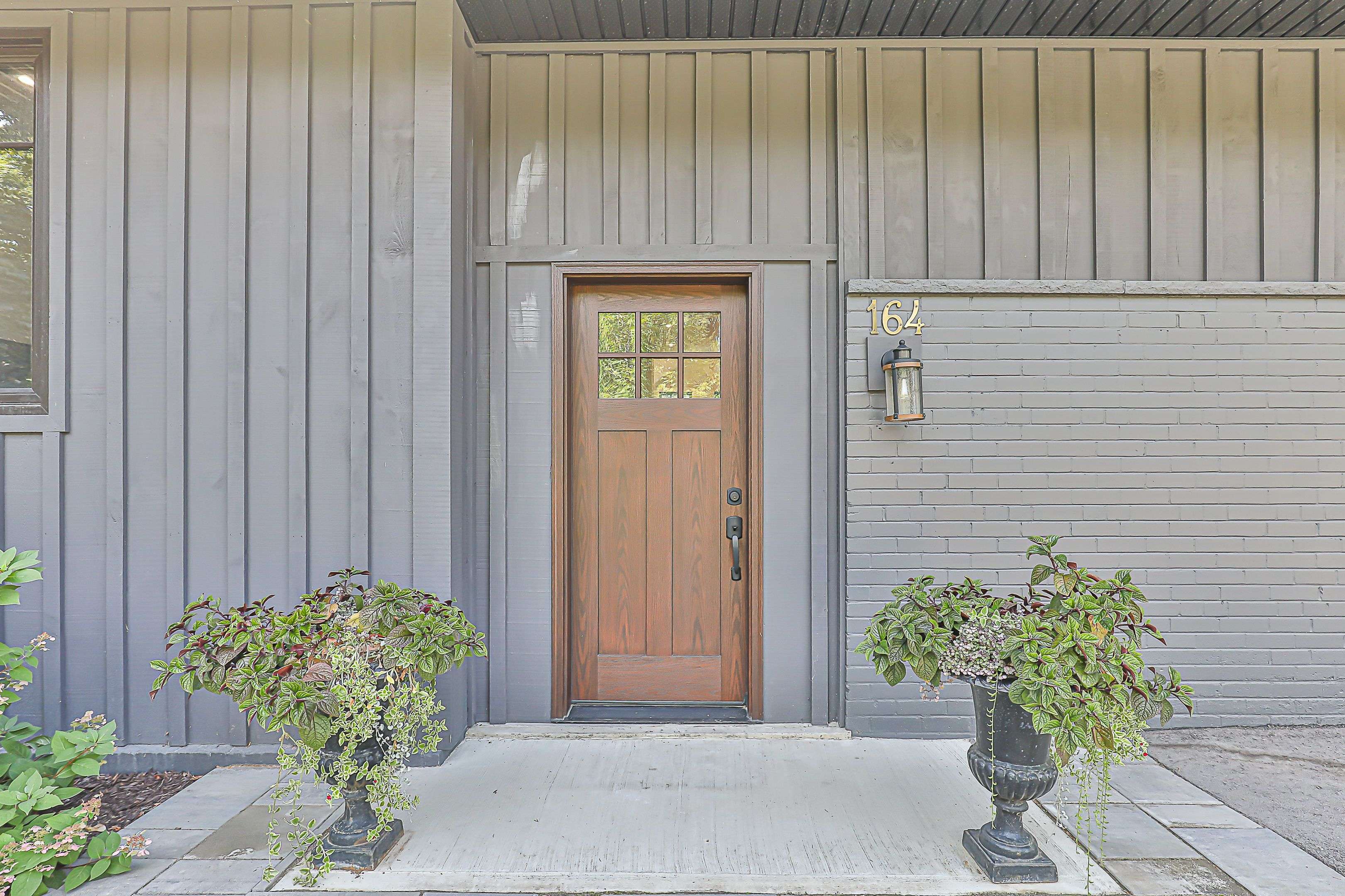 Newmarket, ON L3Y 1V1,164 Park AVE