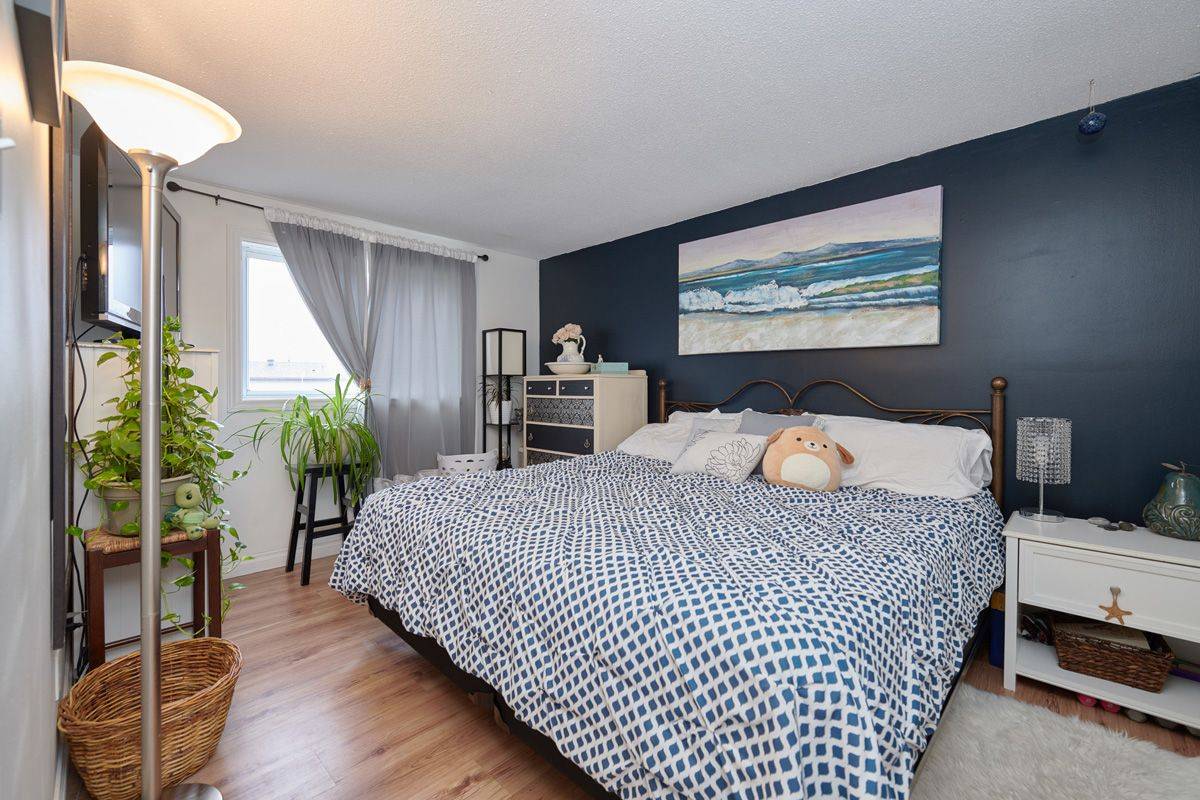 Barrie, ON M4N 5A8,88 Fox Run N/A #Upper