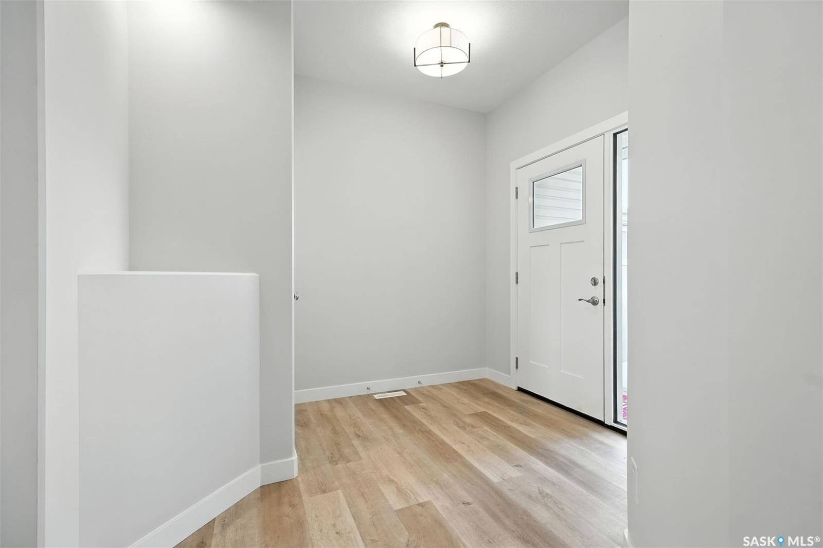 Saskatoon, SK S7W 1H9,508 Myles Heidt MANOR