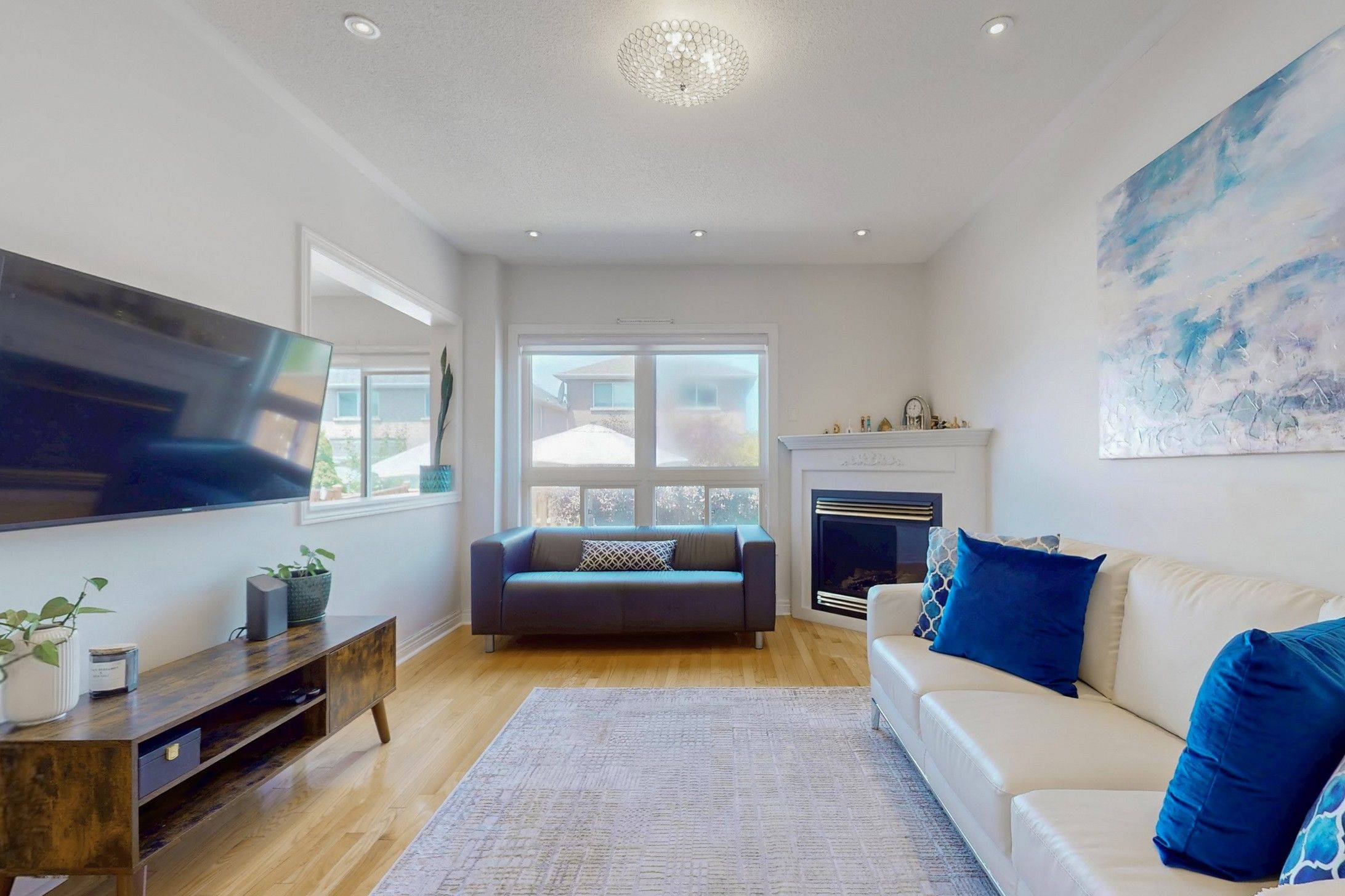 Mississauga, ON L5V 2S8,851 Clemens CRES