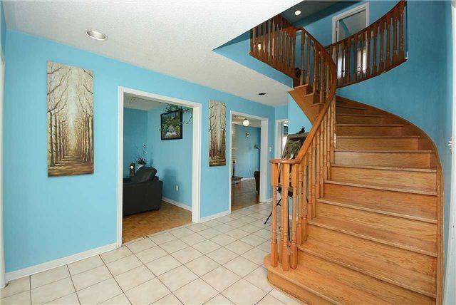 Brampton, ON L6W 4G2,31 Merganser CRES