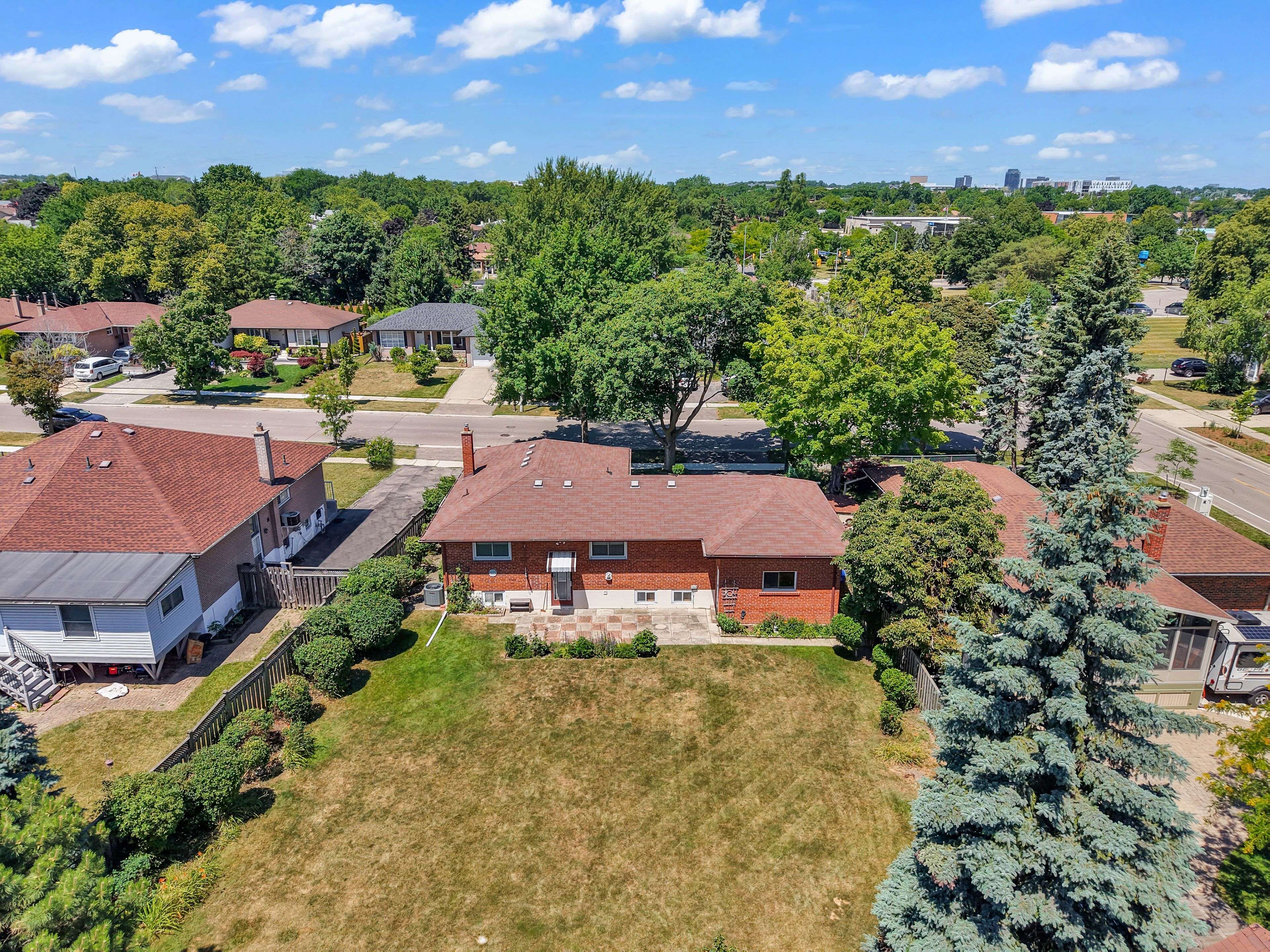 Mississauga, ON L5J 1W1,2506 Constable RD