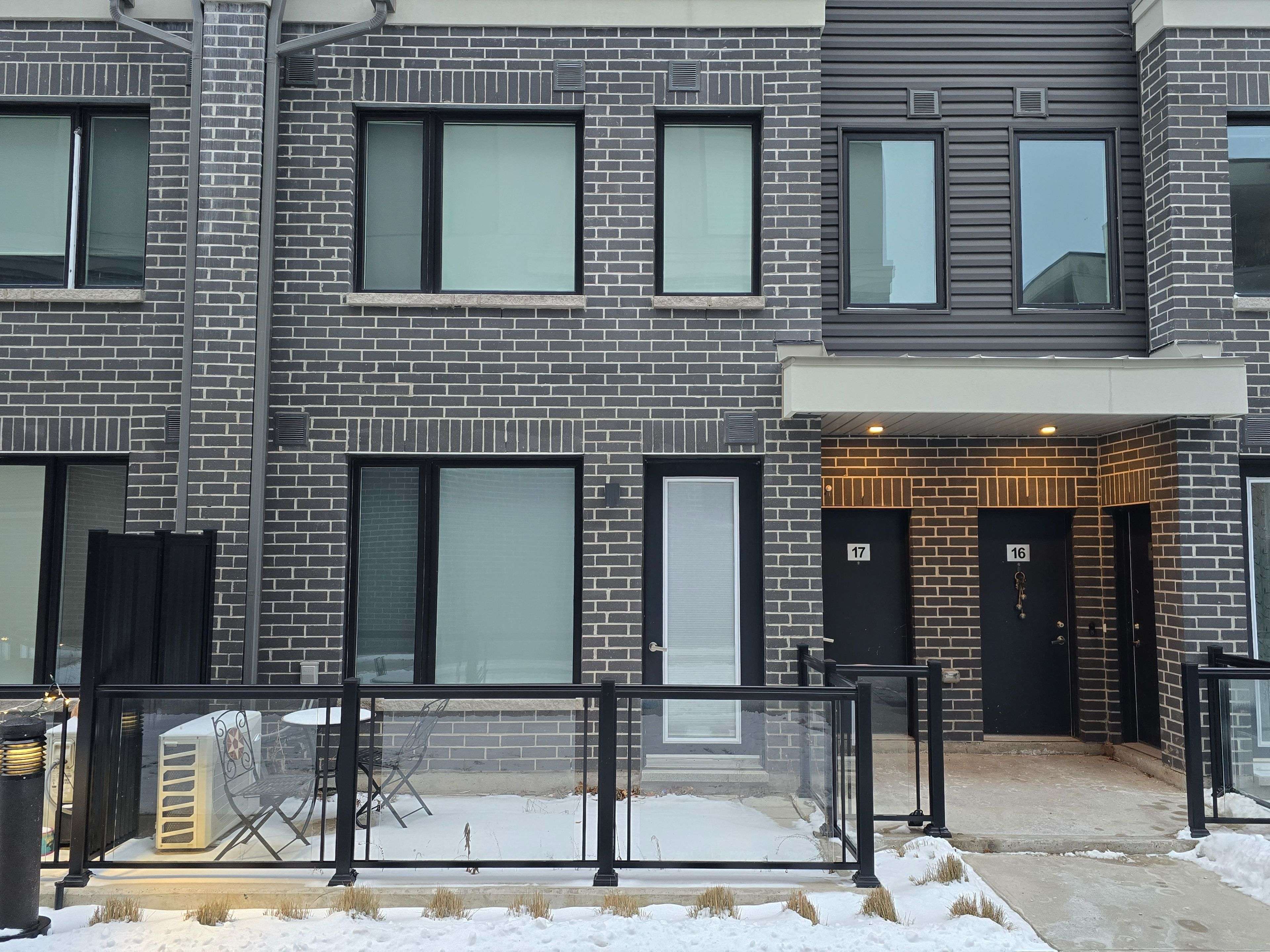 Mississauga, ON L5L 0B8,3476 Widdicombe WAY #18