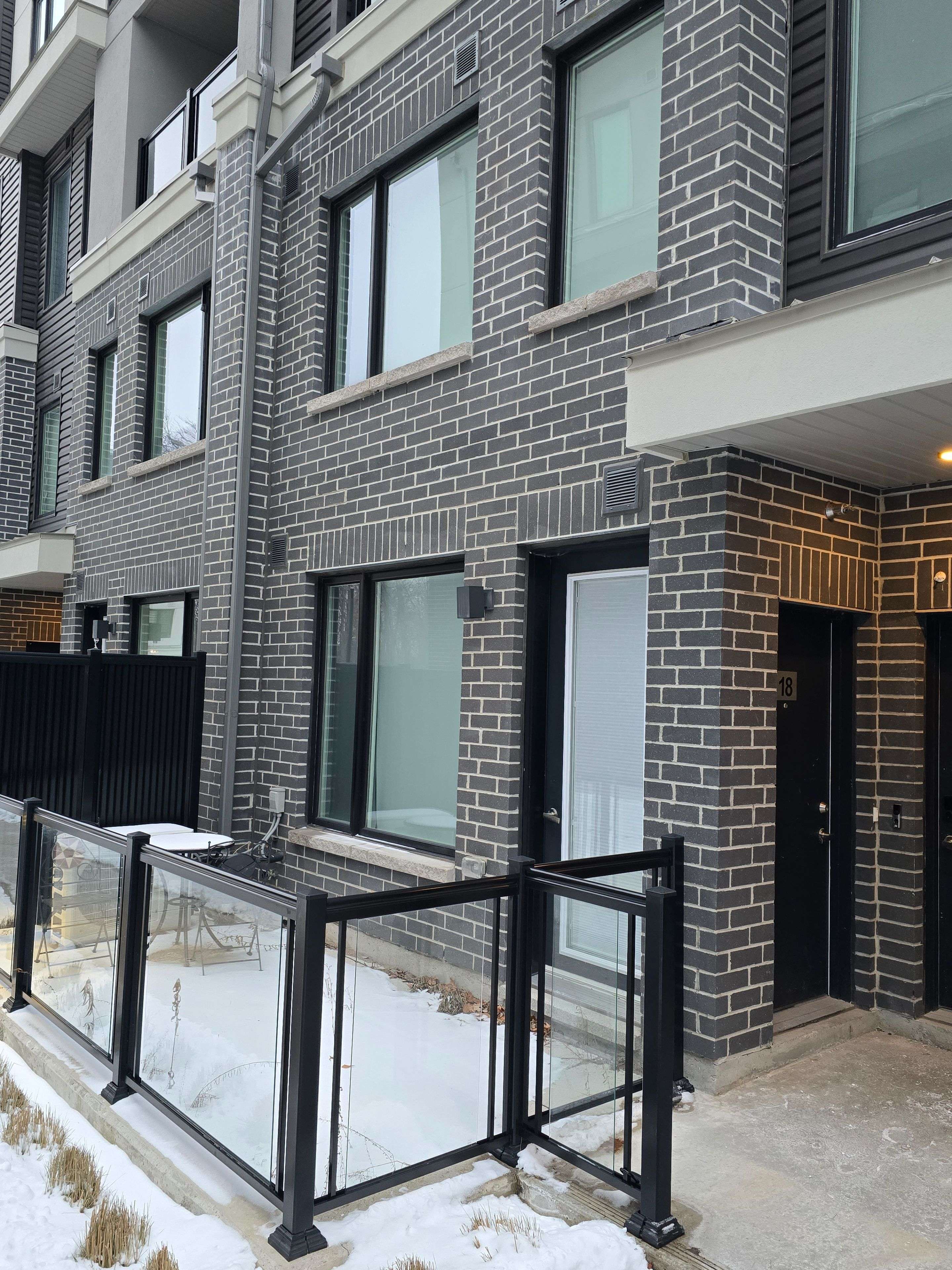 Mississauga, ON L5L 0B8,3476 Widdicombe WAY #18