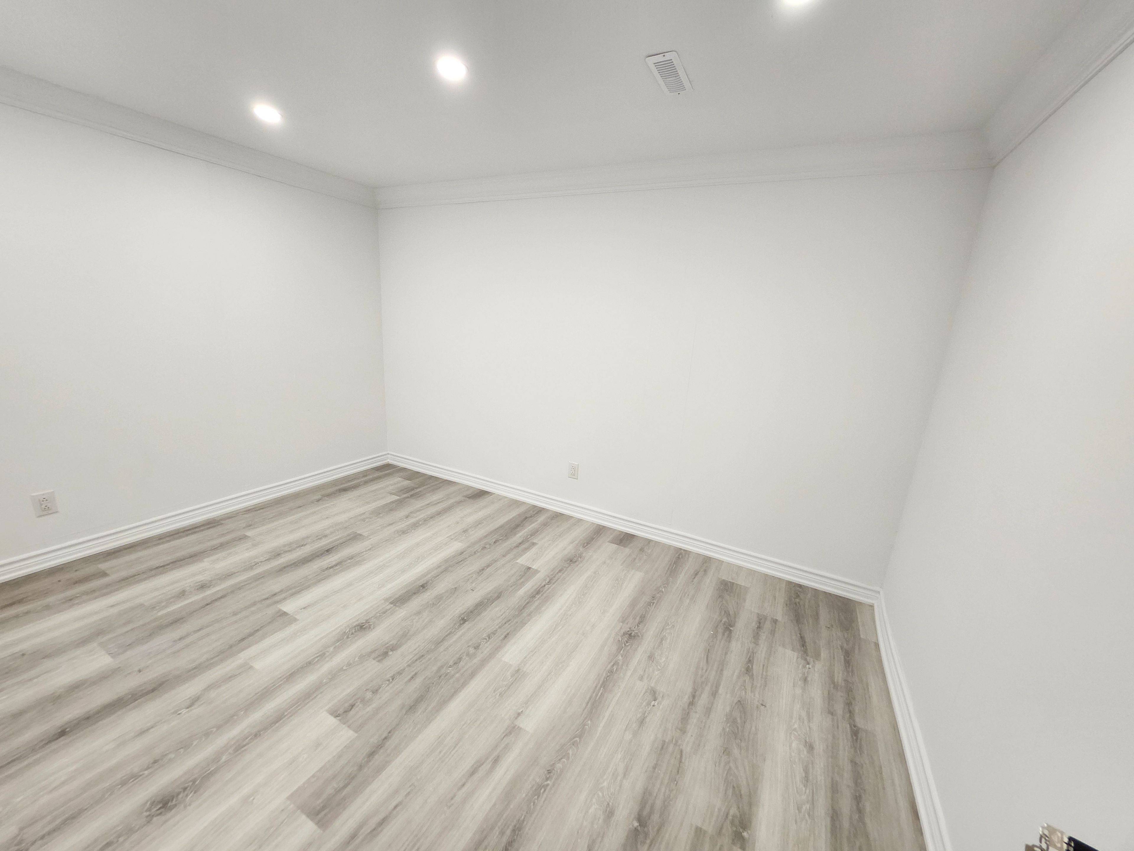 Mississauga, ON L3Y 2M7,759 Bloor ST N #Basement