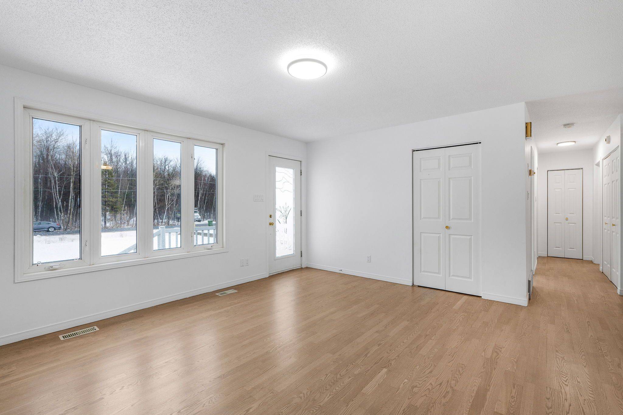 Hawkesbury, ON K6A 2R2,3704 Pattee RD E