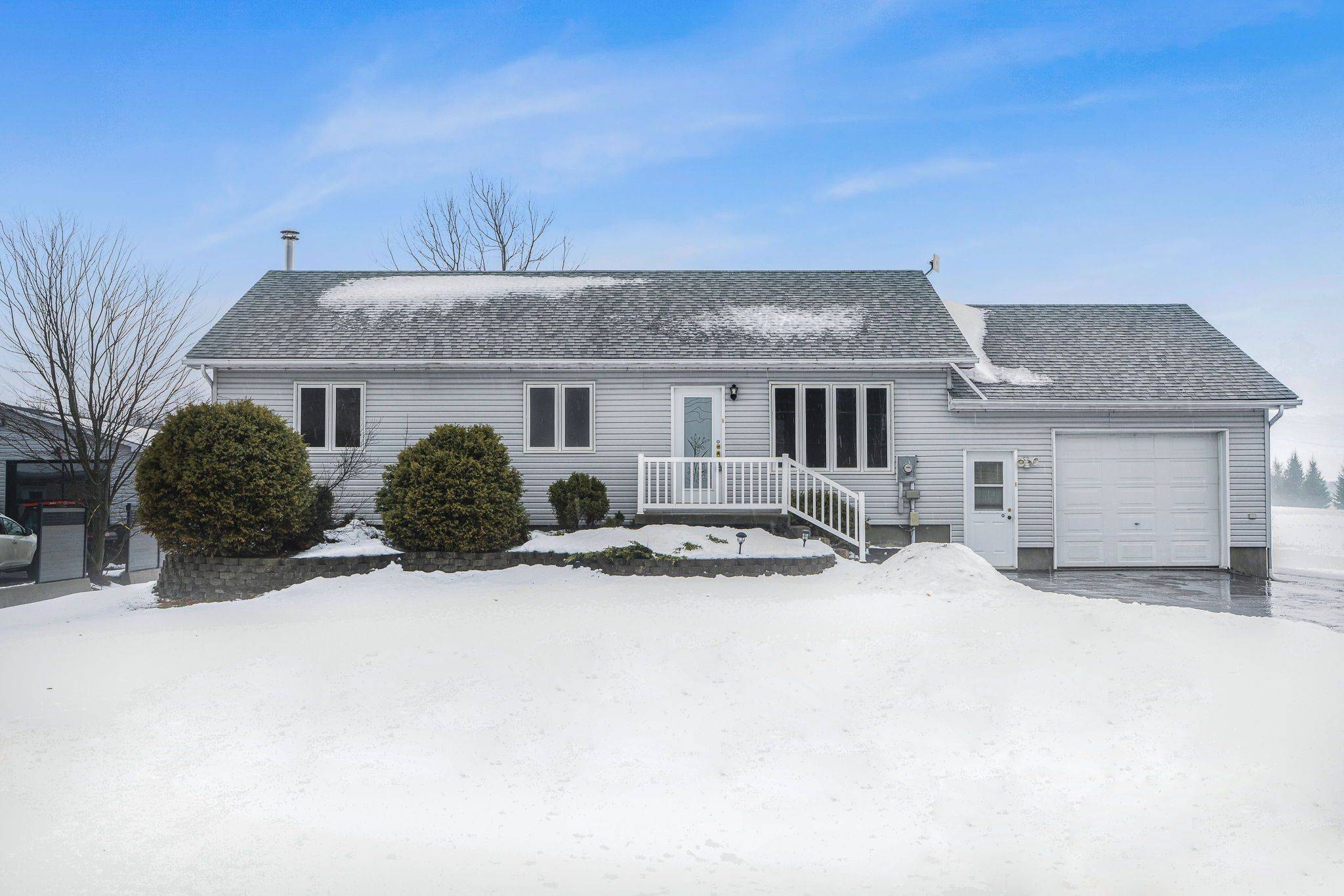 Hawkesbury, ON K6A 2R2,3704 Pattee RD E