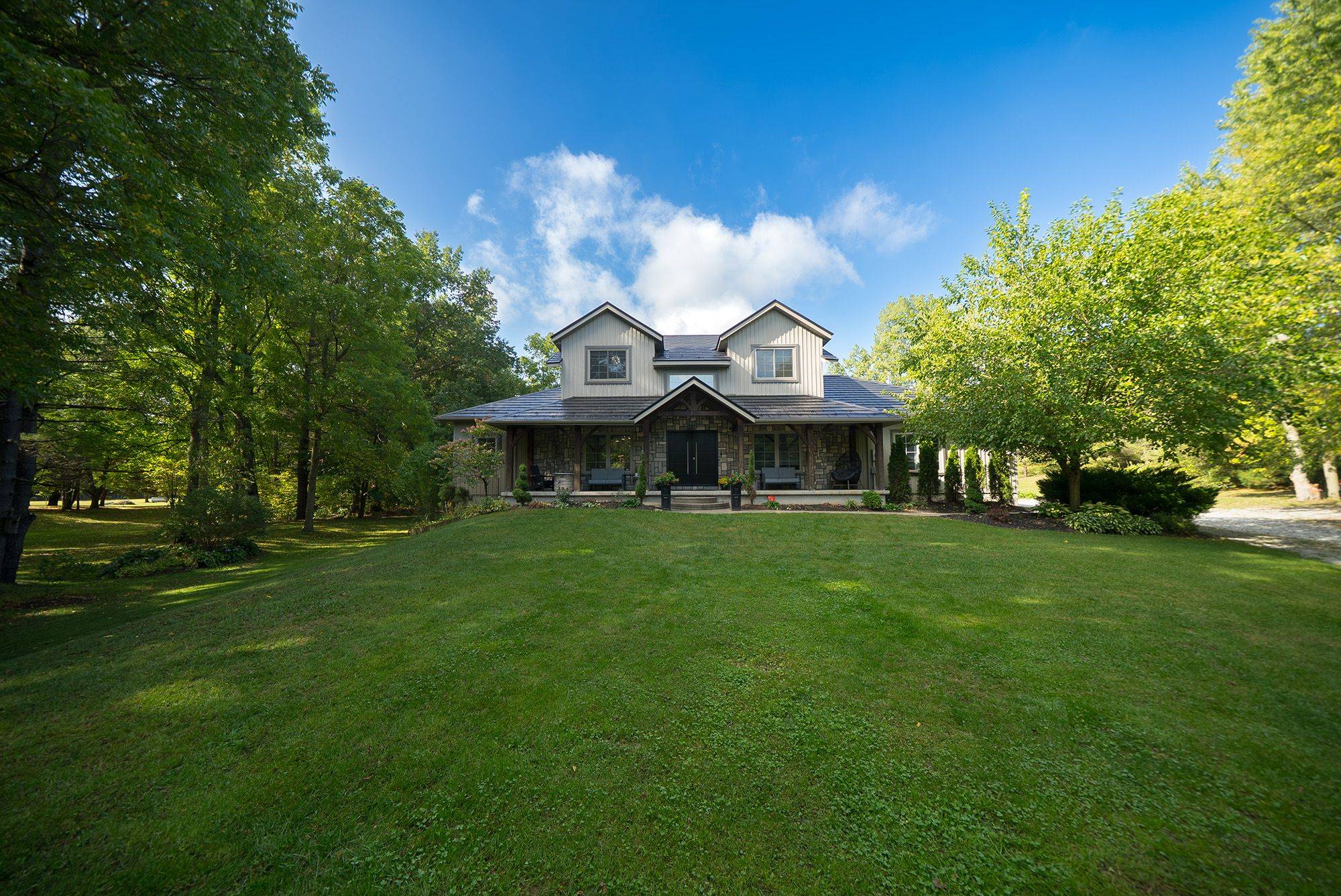 Tillsonburg, ON N4G 4G9,9 Michael's LN