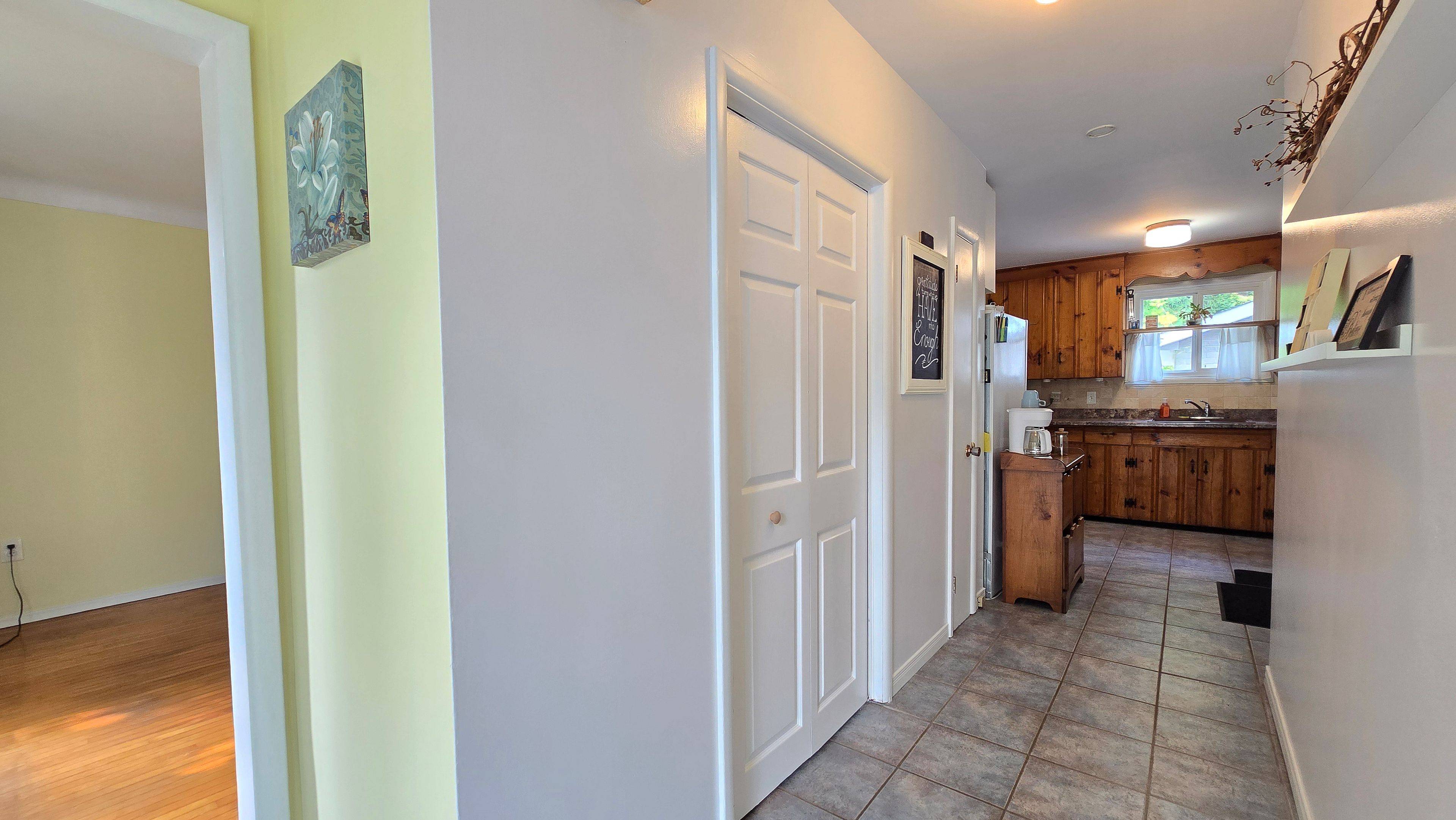 Kingston, ON K7M 3P5,7A Bishop ST