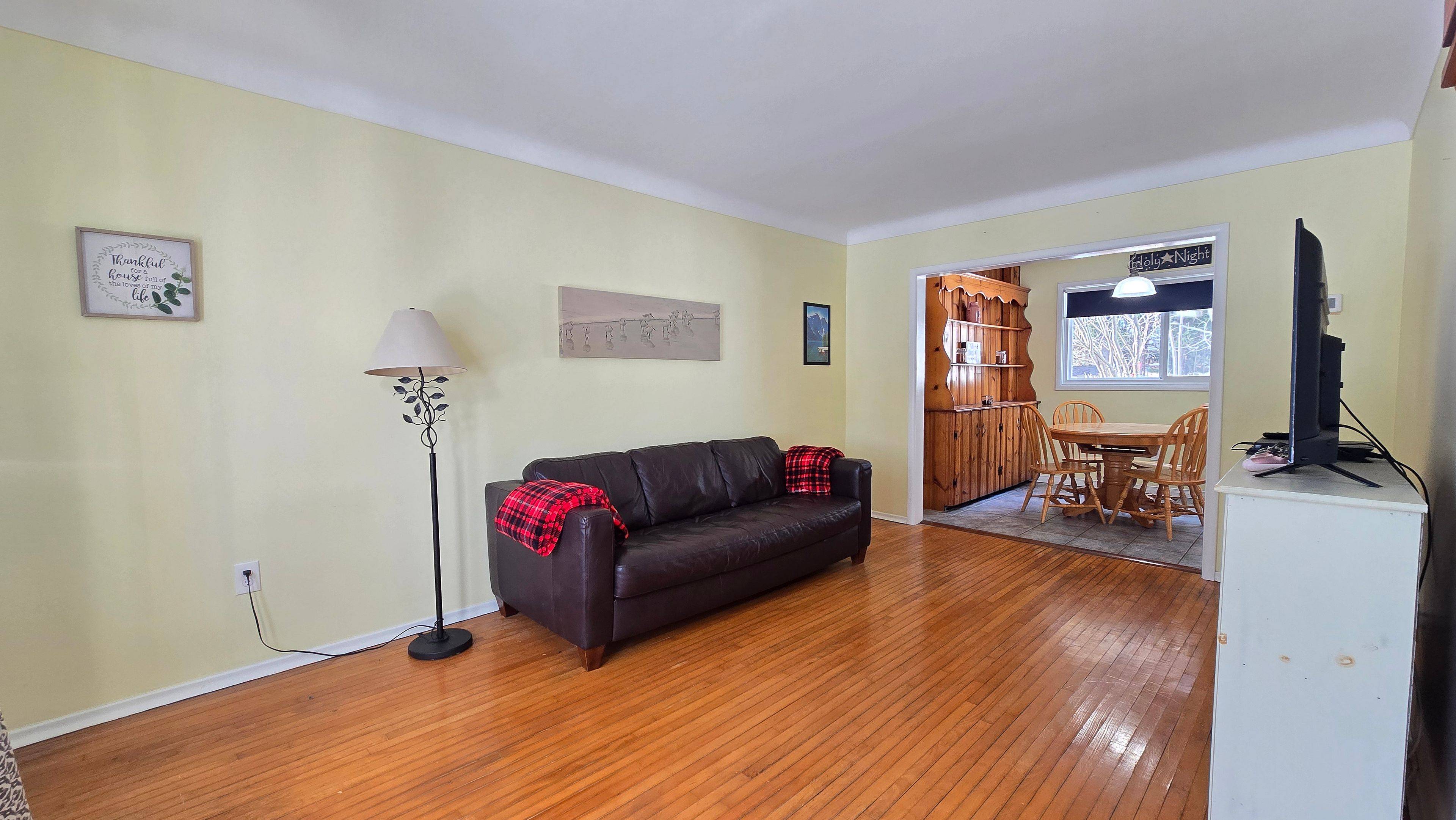 Kingston, ON K7M 3P5,7A Bishop ST