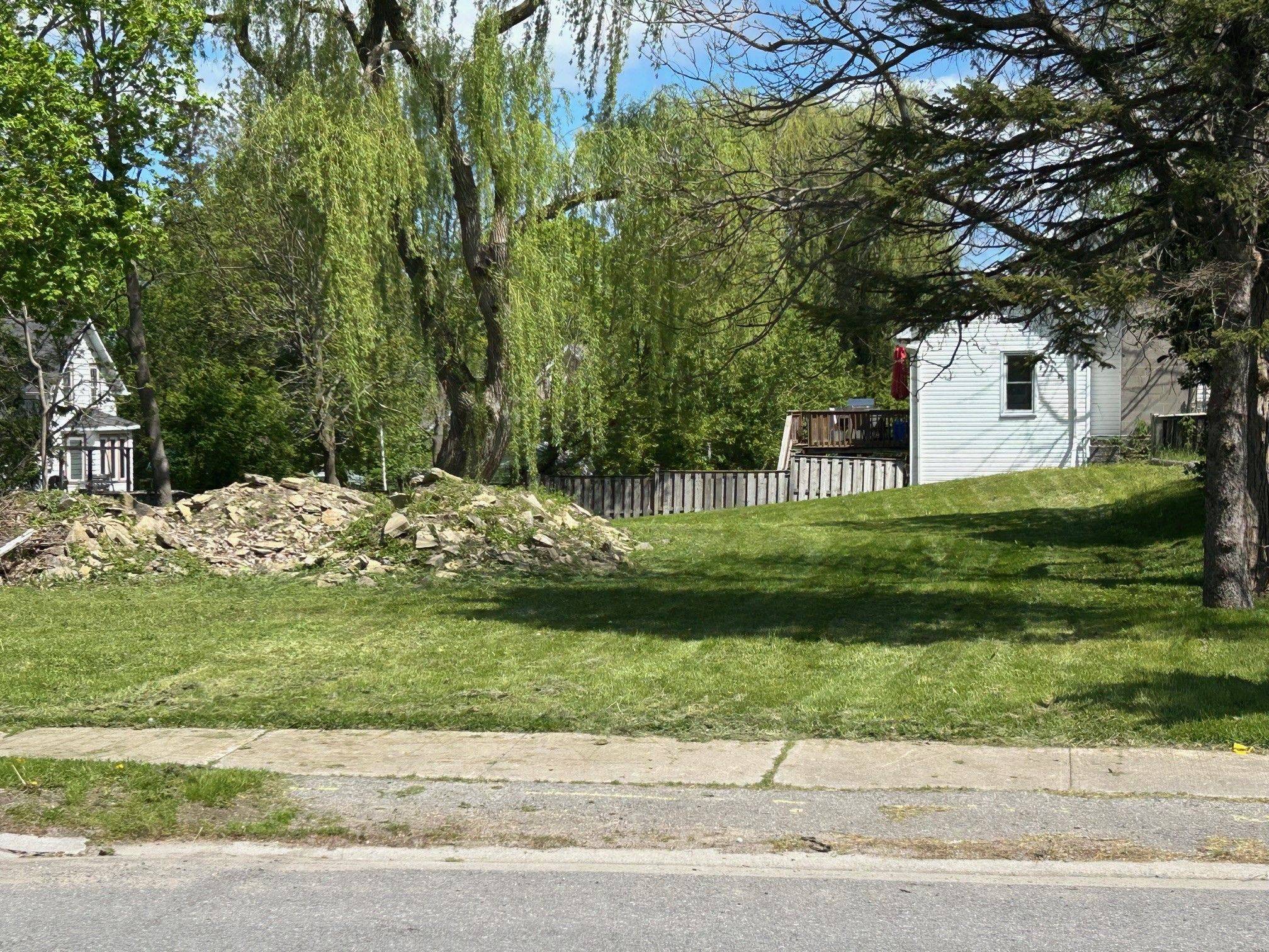 Prince Edward County, ON K0K 2T0,107 Union ST