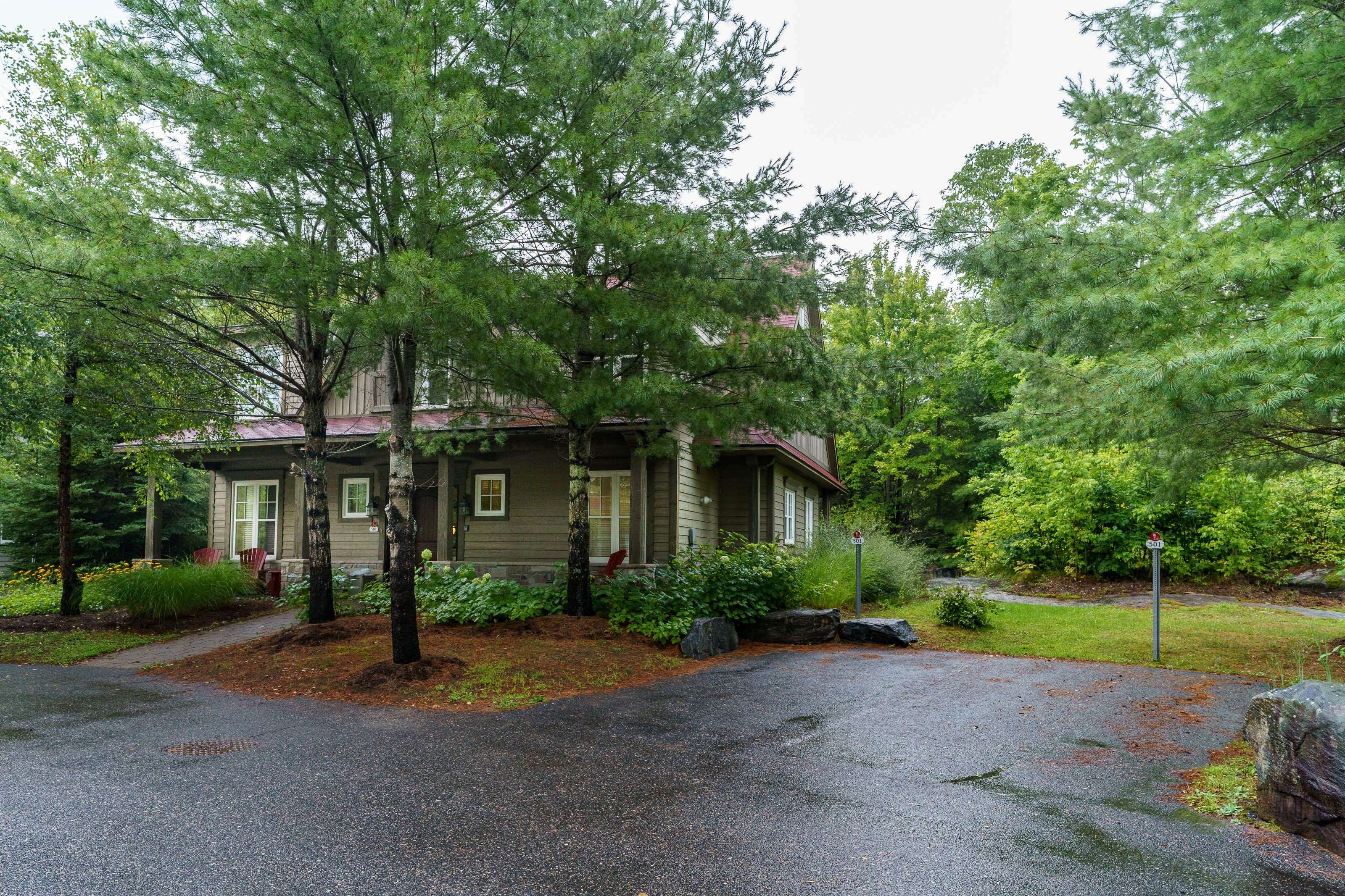 Seguin, ON P2A 2W8,501 Glen Abbey WAY E