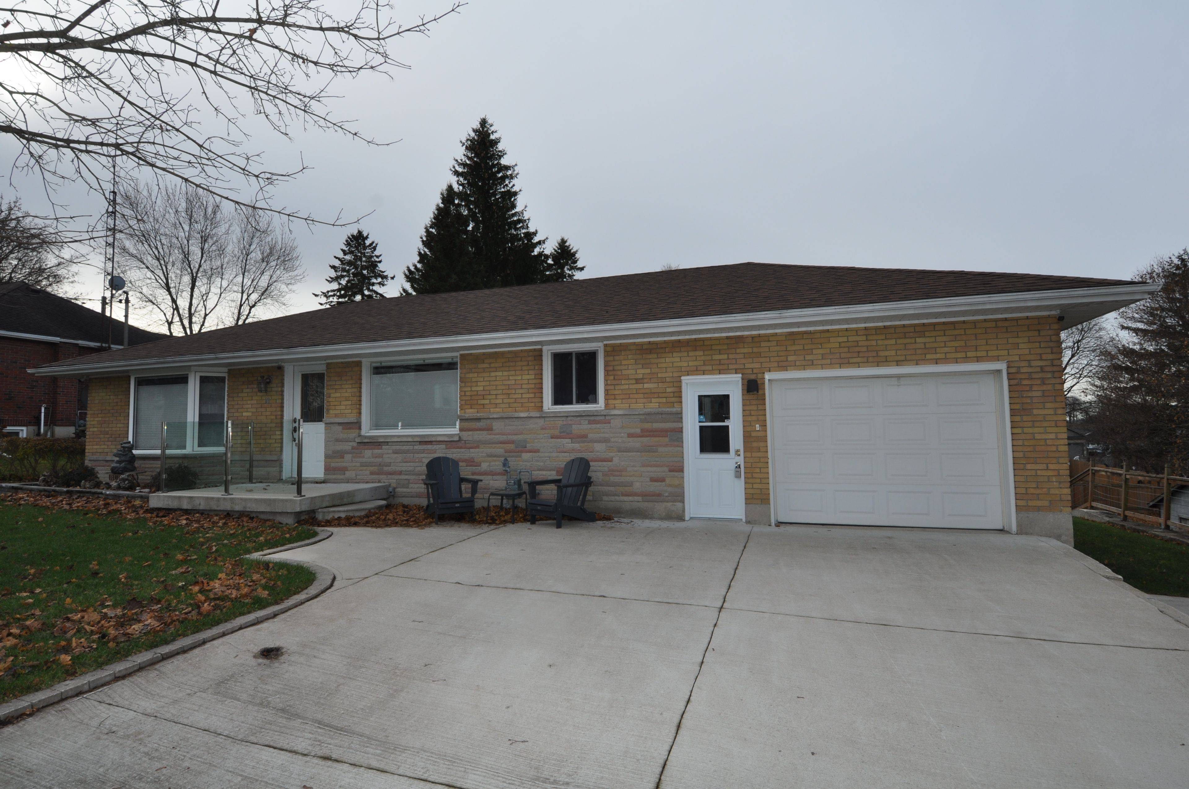 South Bruce, ON N0G 2S0,10 Brownlee ST S