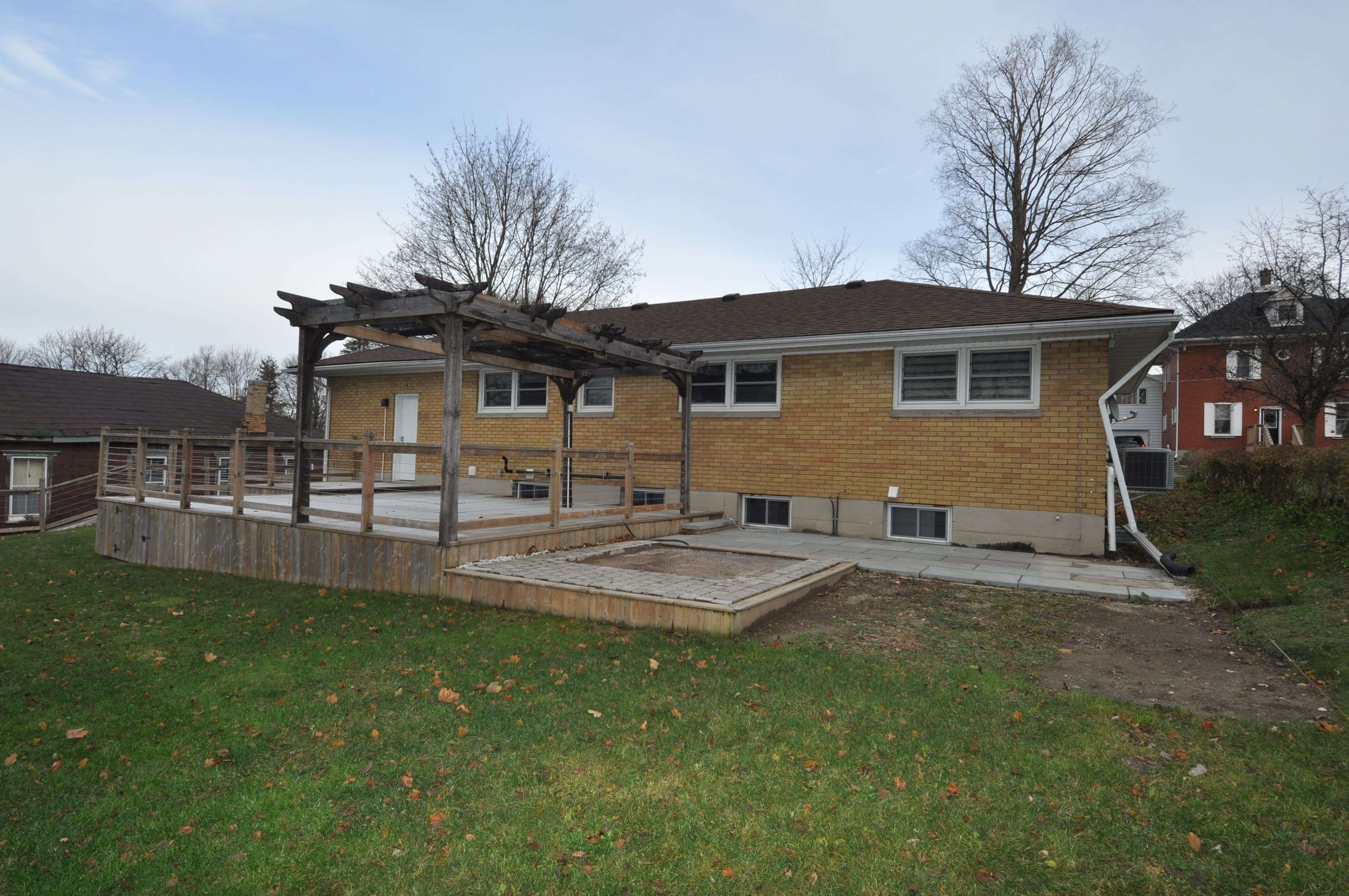 South Bruce, ON N0G 2S0,10 Brownlee ST S