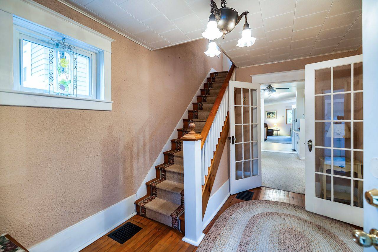 Quinte West, ON K8V 2R8,9 South Charles ST