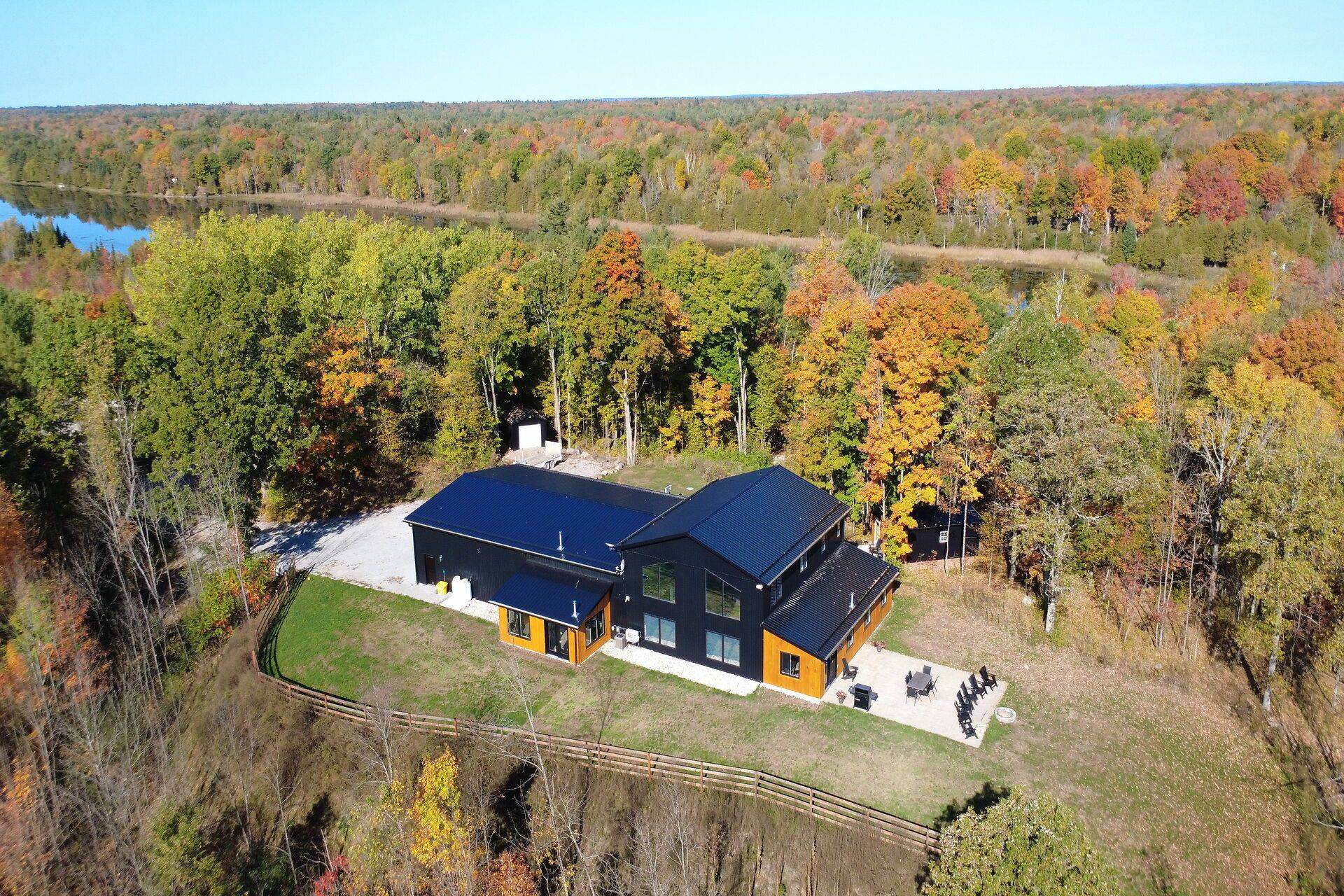 Tay Valley, ON K0G 1A0,999 Ennis RD