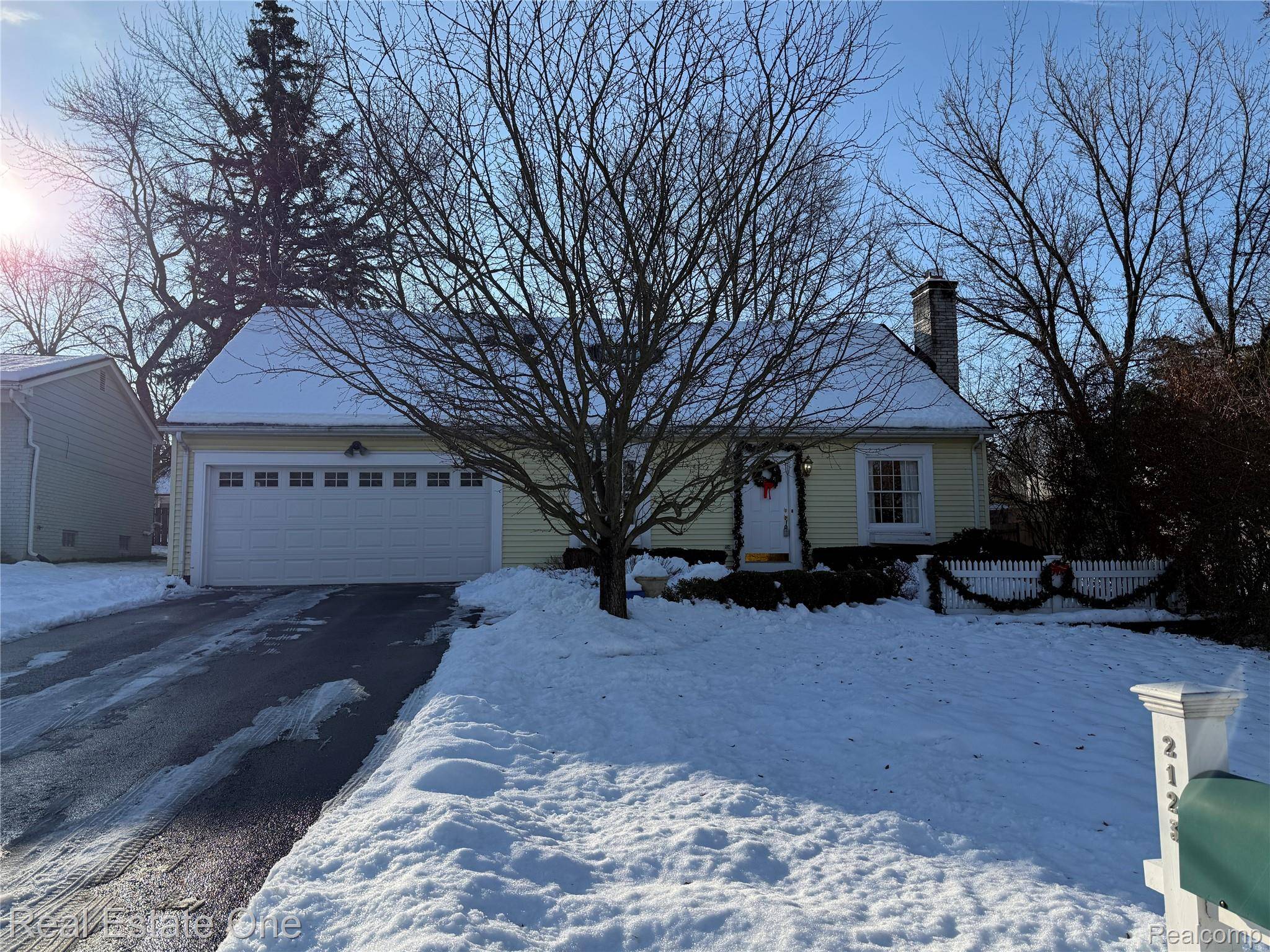 West Bloomfield, MI 48323,2123 Daintree AVE