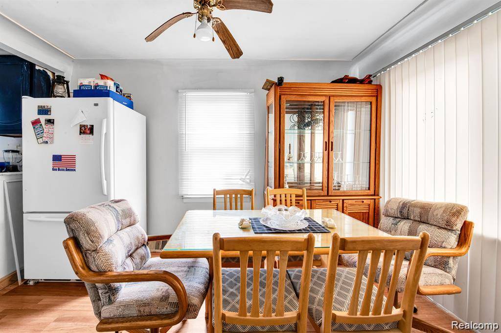 Inkster, MI 48141,26330 Ross ST