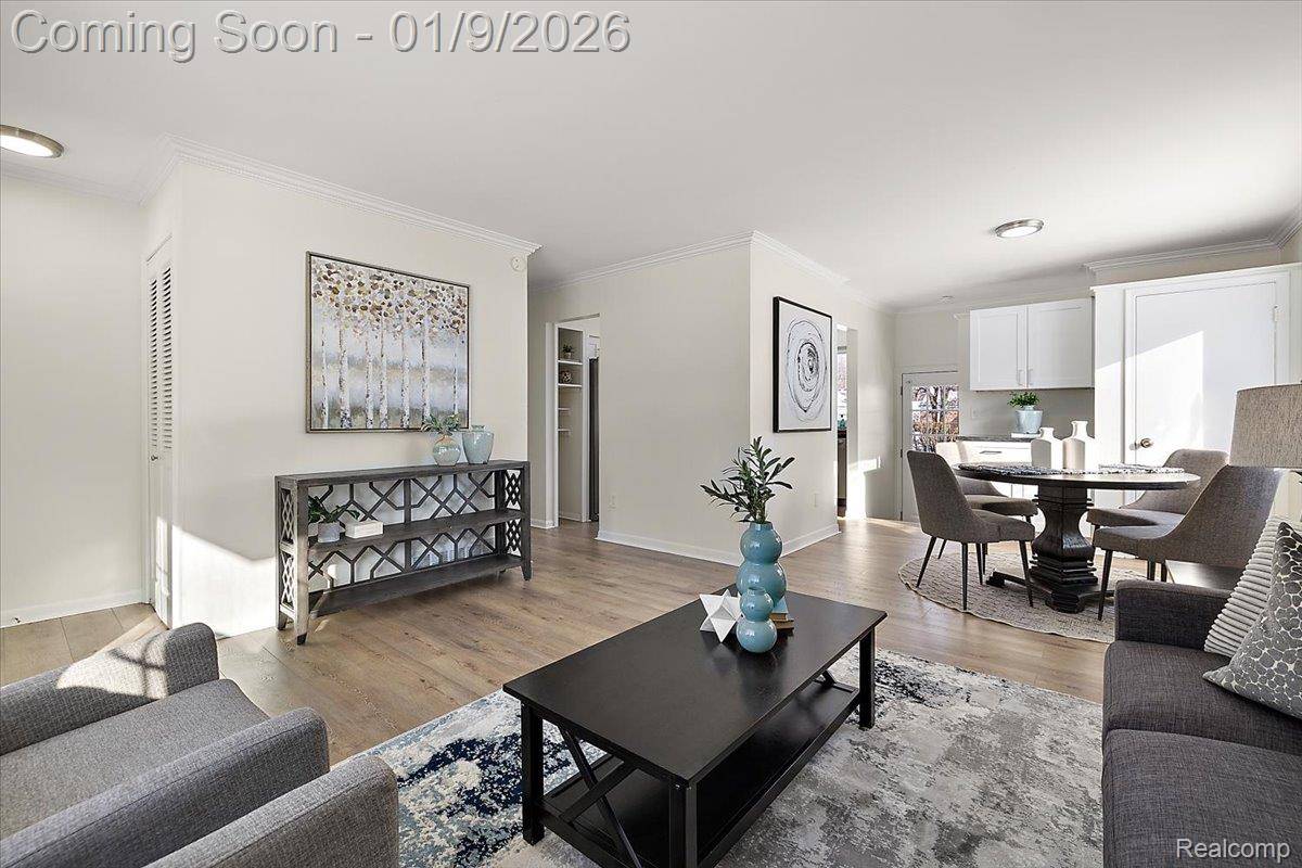 Livonia, MI 48150,9848 Milburn ST