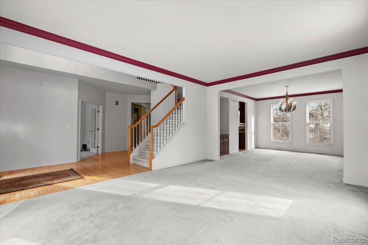 Farmington Hills, MI 48334,27861 Weymouth DR