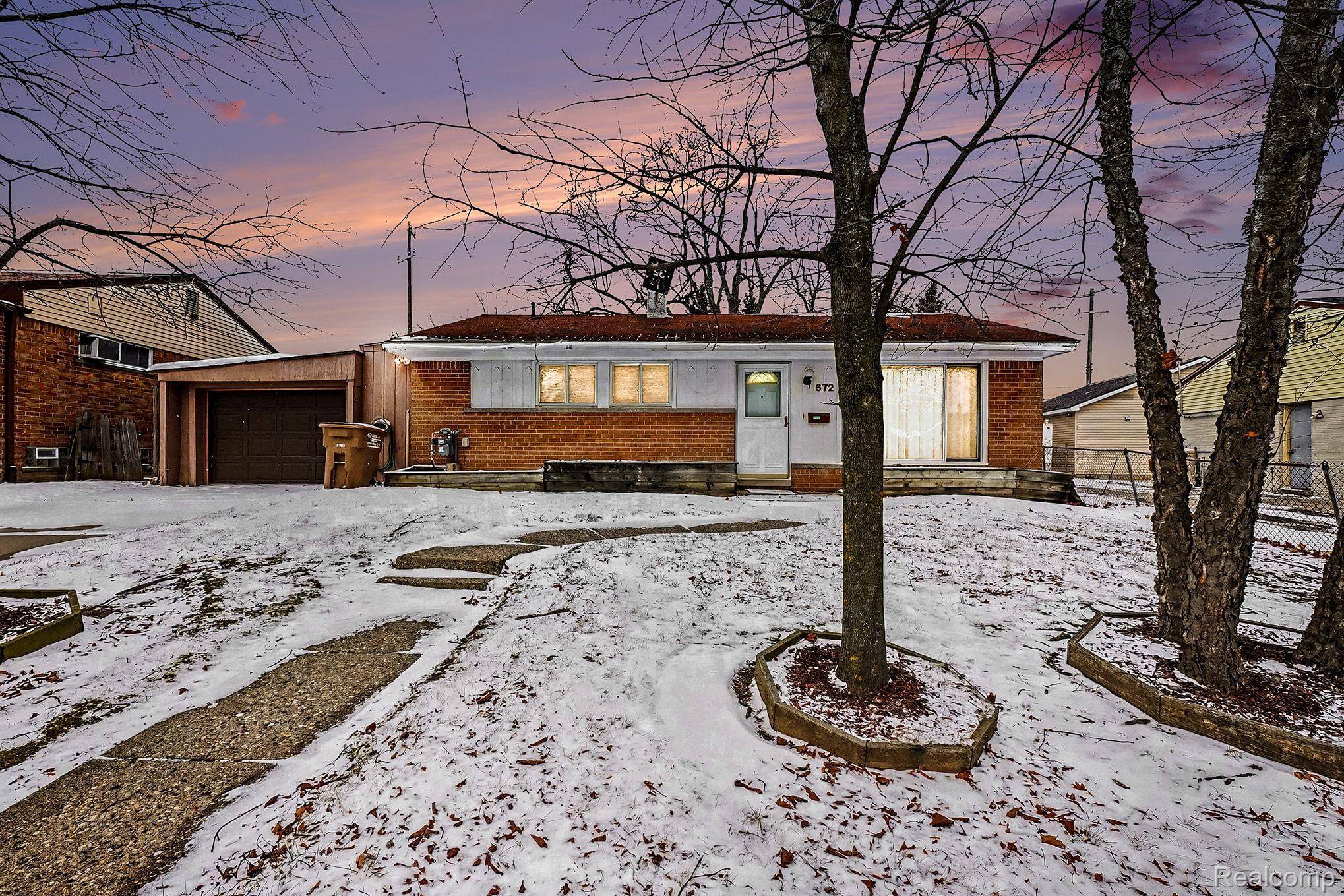 Pontiac, MI 48342,672 Linda Vista DR