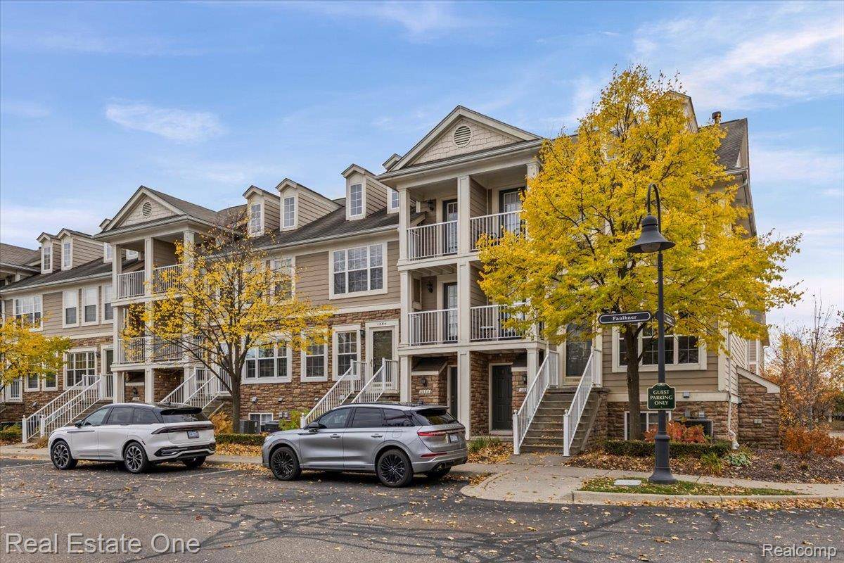 Troy, MI 48083,1084 FAULKNER