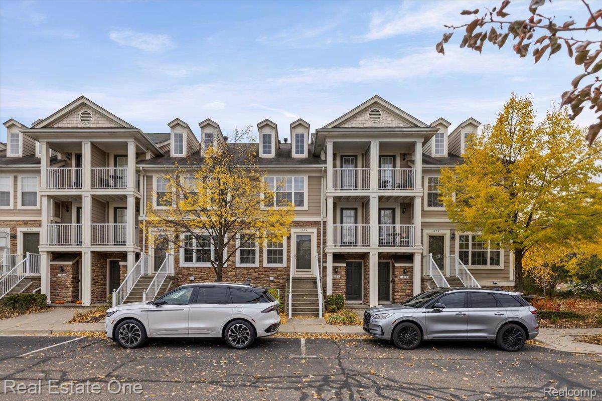 Troy, MI 48083,1084 FAULKNER