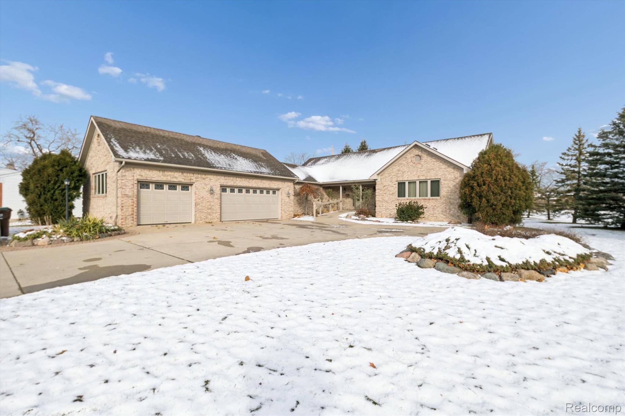 Rockwood, MI 48173,23220 Huron River DR