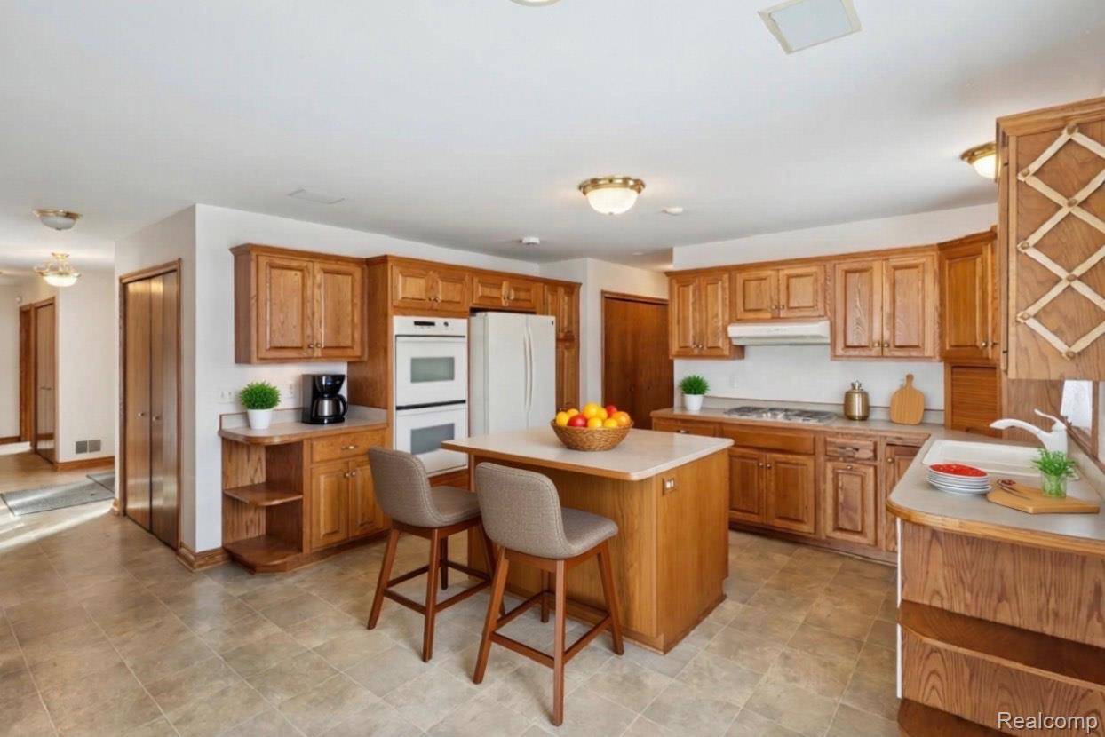 Rockwood, MI 48173,23220 Huron River DR