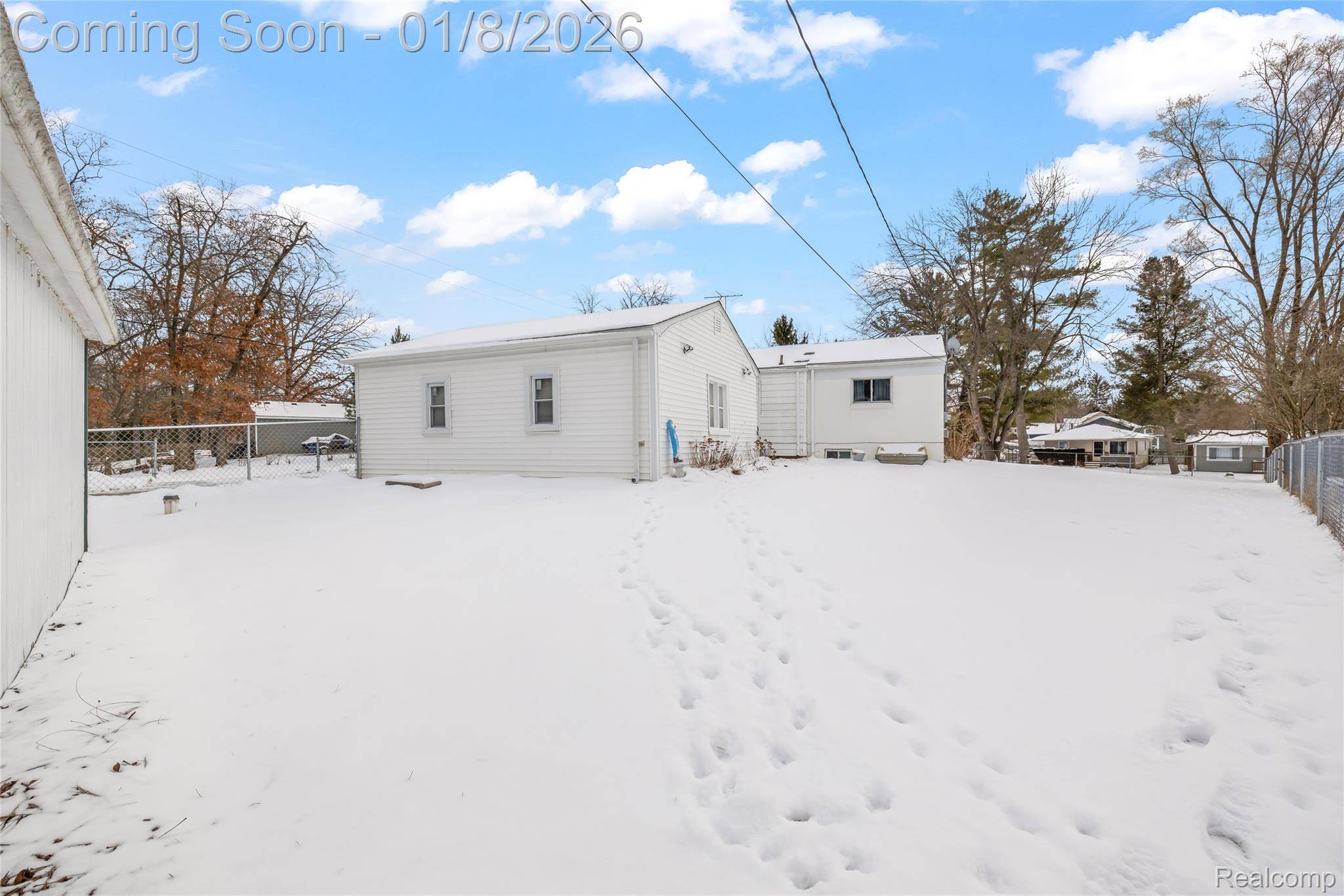 Pinckney, MI 48169,8980 Mayfred DR