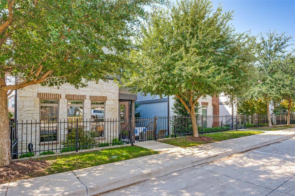 Dallas, TX 75231,7153 Copperleaf Drive