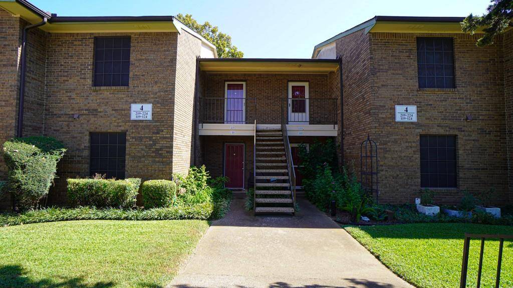 Dallas, TX 75211,2505 Wedglea Drive #121