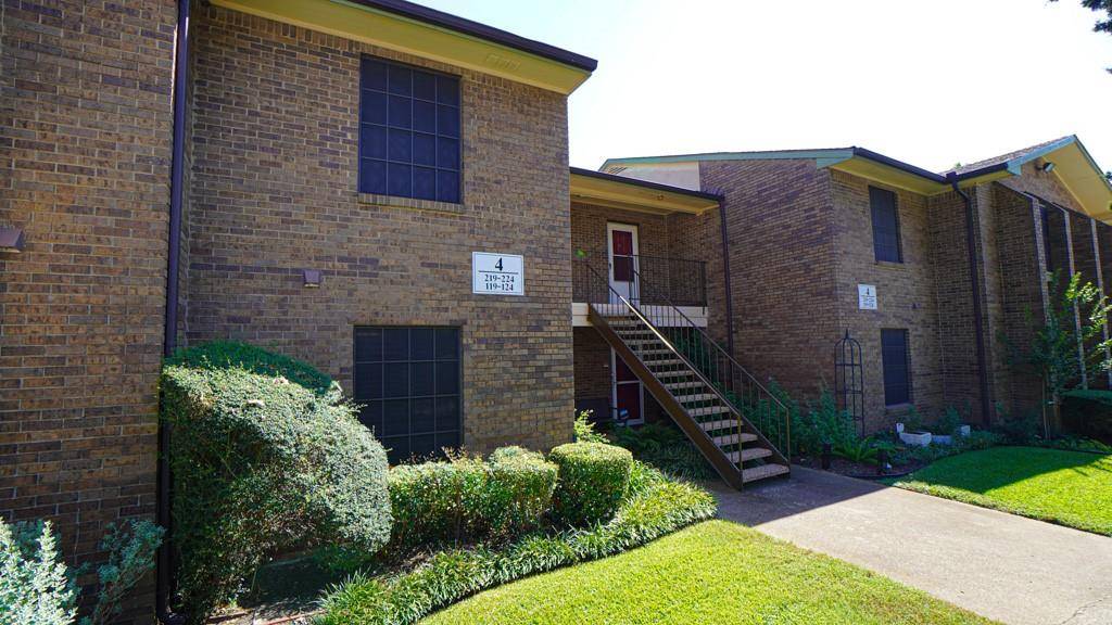 Dallas, TX 75211,2505 Wedglea Drive #121