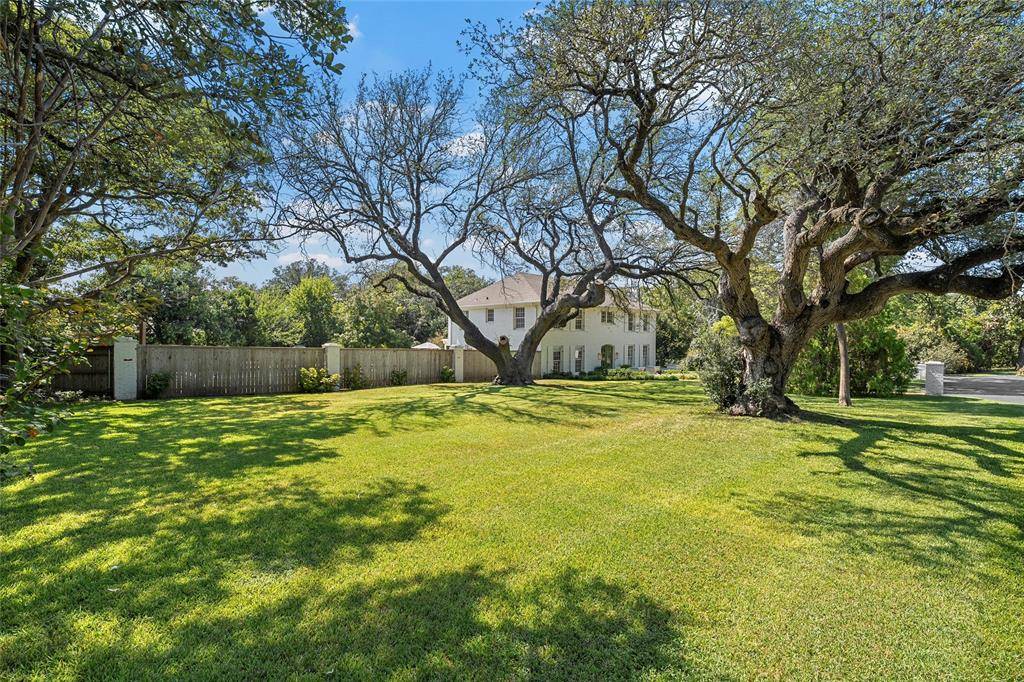 Waco, TX 76710,6710 Fish Pond Road