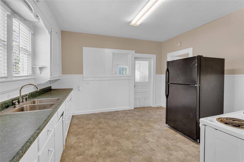 Denison, TX 75020,513 W Texas Street