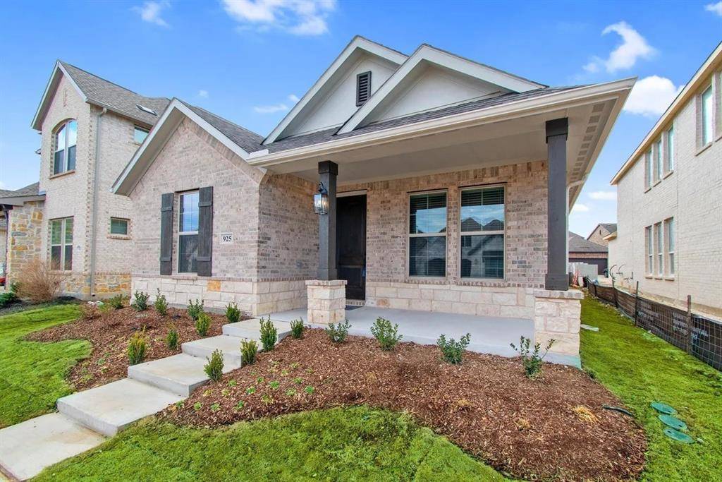 Argyle, TX 76226,925 Plaza Lane